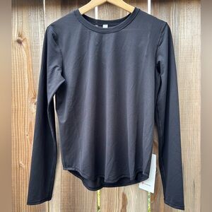 NWT Lululemon High neck run and train Long Sleeve - size 6